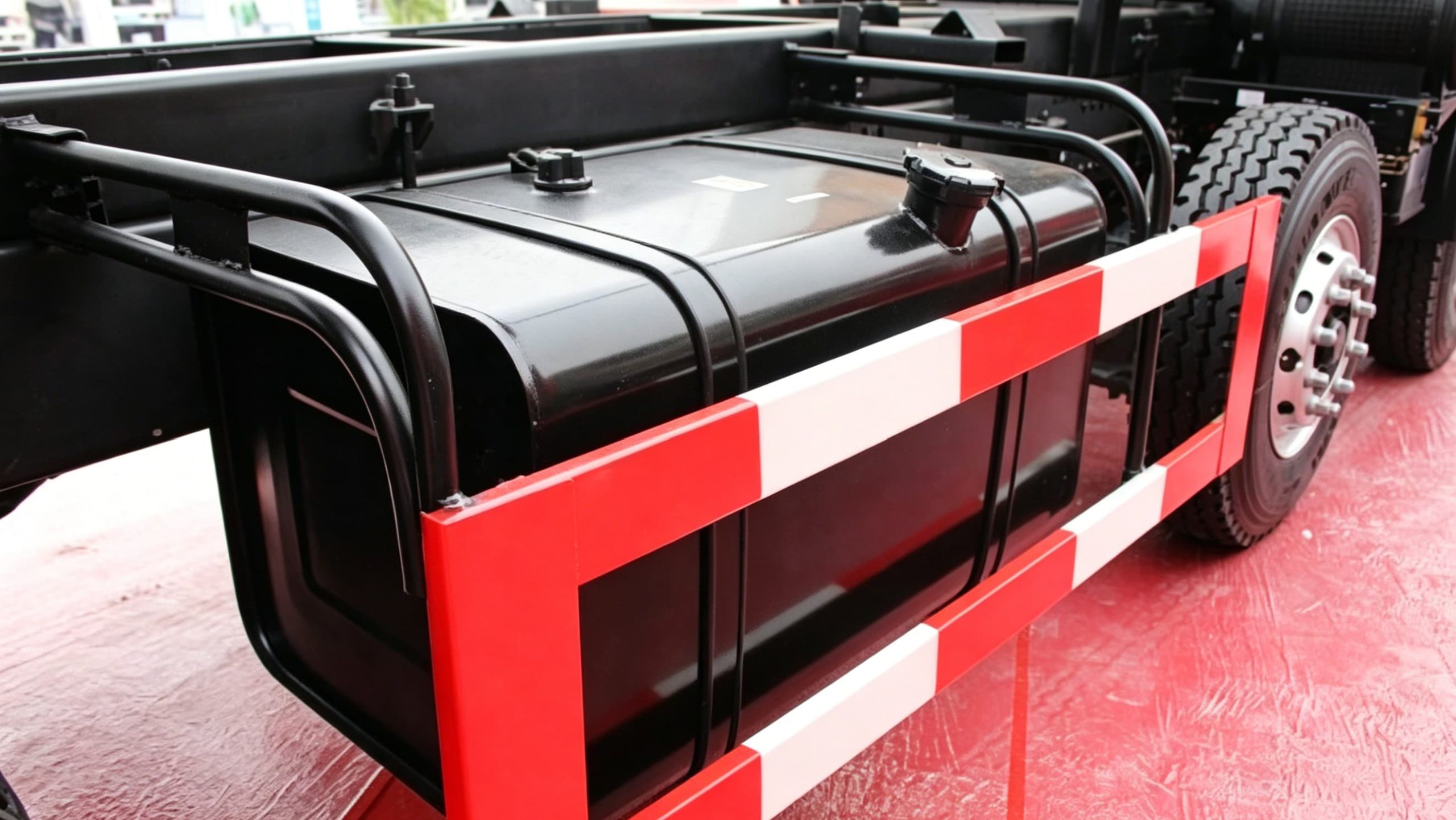 How does sinotruk howo truck control fuel consumption-truck